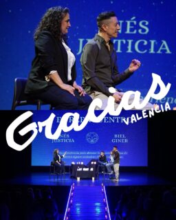 GRACIAS VALENCIA, no fue solo un evento…Fue un reencuentro de almas 🤍 en @teatrolaplazeta 

Compartir escenario con Biel (@bielginer_medium.vidente) y abrir juntos este espacio de #mediumnidad fue profundamente conmovedor. 

Las lágrimas, las sonrisas, los silencios… todo tuvo sentido. Porque cuando el amor habla desde el otro plano, el corazón reconoce la verdad.

Gracias a cada persona que se permitió sentir, sanar y recordar que la vida continúa más allá de lo visible ✨ 

Gracias, Valencia, por abrirnos el corazón. Nos volvimos a encontrar… y no será la última vez.