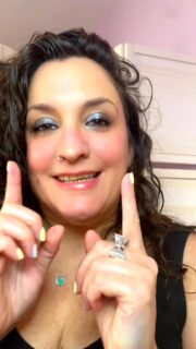 ✨ Te han explicado MUY mal la mediumnidad… ✨

Durante años nos han hecho creer que sentir, percibir o conectar con otras energías es algo que da miedo, que no se controla o que es solo para unos pocos.

Pero la verdad es otra. 💫

La mediumnidad es una capacidad natural, y cuando se entiende bien, se vive desde la calma, la protección y la conciencia.

En mi escuela aprenderás a:
🔮 Entender lo que te pasa 
🔮 Desarrollar tu sensibilidad de forma segura 
🔮 Confiar en ti sin miedo 
🔮 Conectar desde el respeto y el equilibrio 

No estás sola, no estás solo… y no hay nada que temer cuando sabes lo que haces.